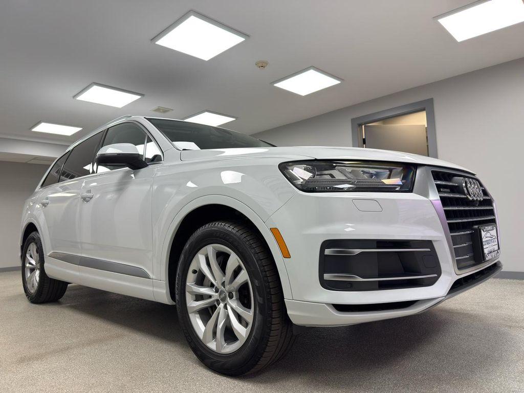 used 2019 Audi Q7 car, priced at $18,495