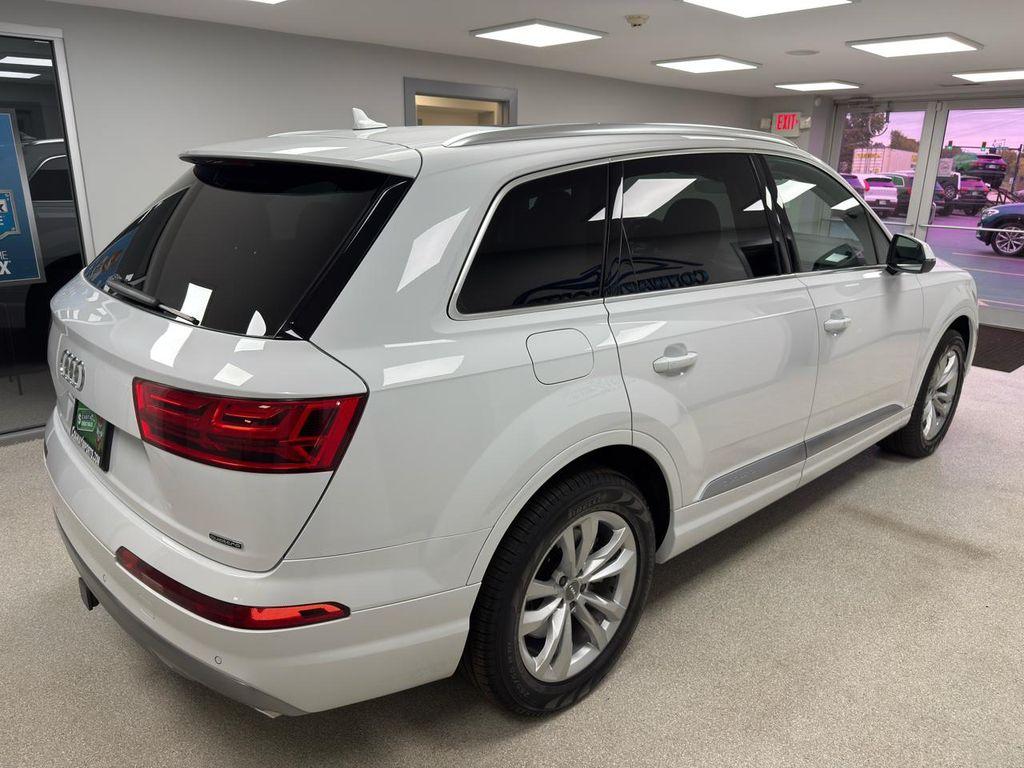 used 2019 Audi Q7 car, priced at $18,495