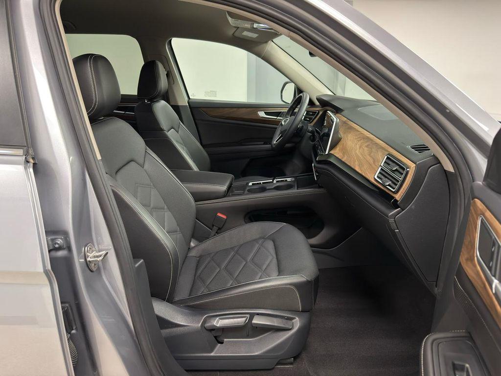 used 2024 Volkswagen Atlas car, priced at $29,995