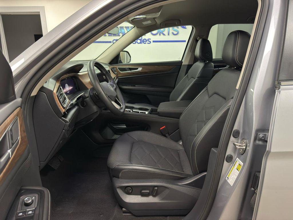 used 2024 Volkswagen Atlas car, priced at $29,995