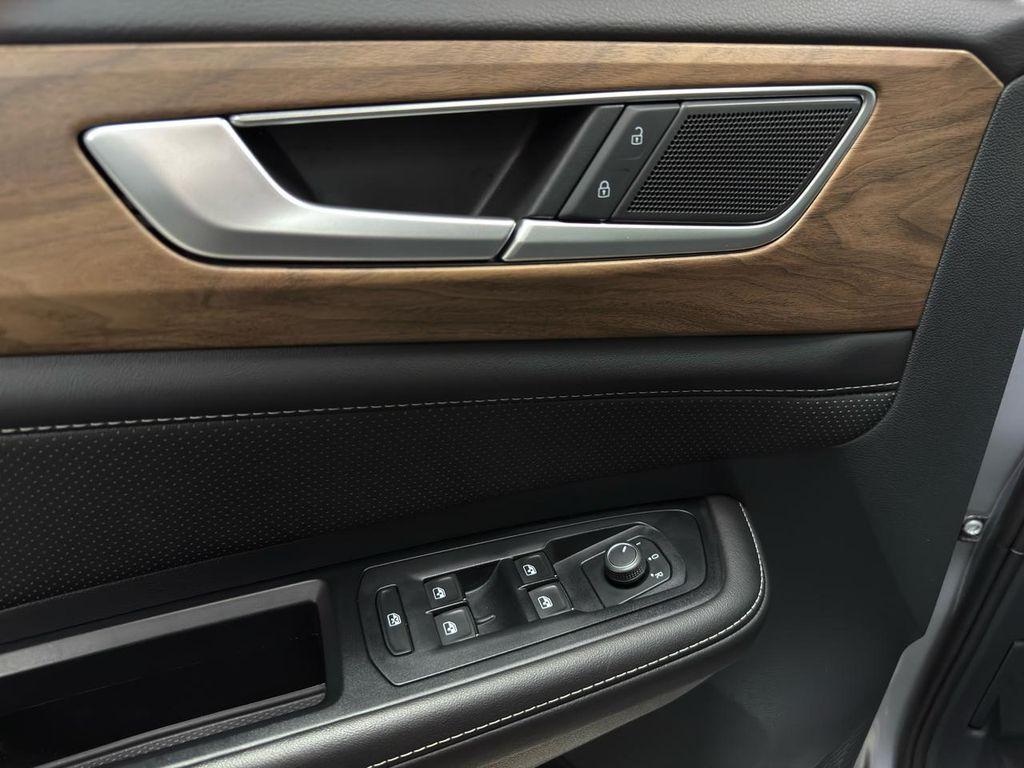 used 2024 Volkswagen Atlas car, priced at $29,995