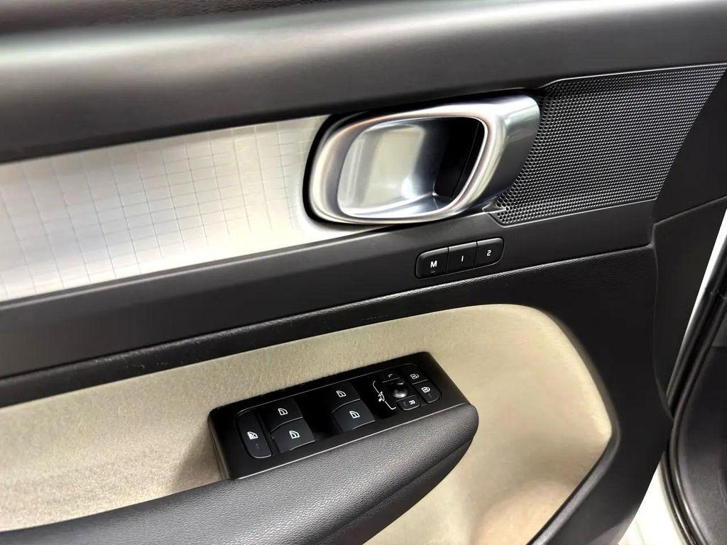 used 2022 Volvo XC40 car, priced at $20,995