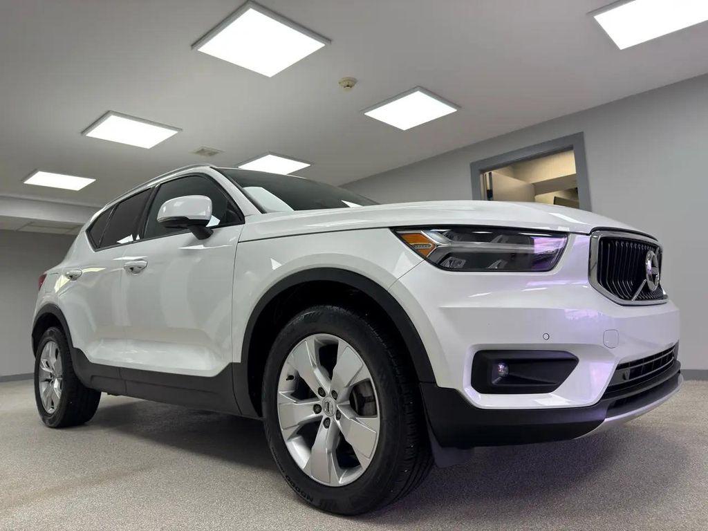 used 2022 Volvo XC40 car, priced at $20,995