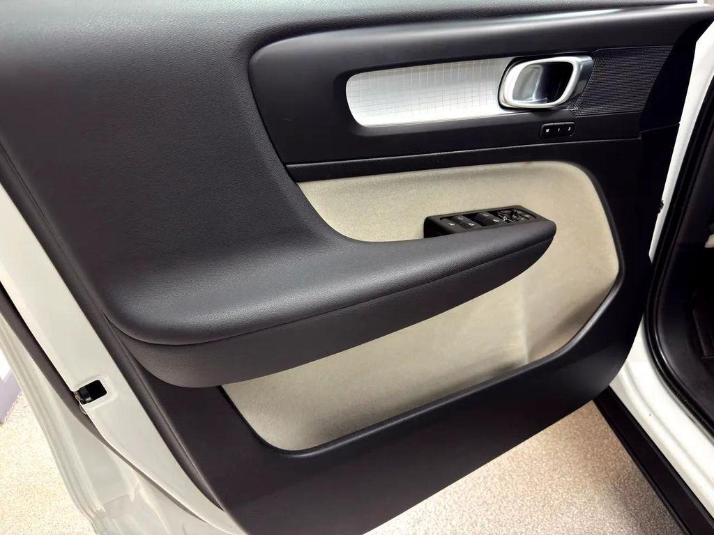 used 2022 Volvo XC40 car, priced at $20,995