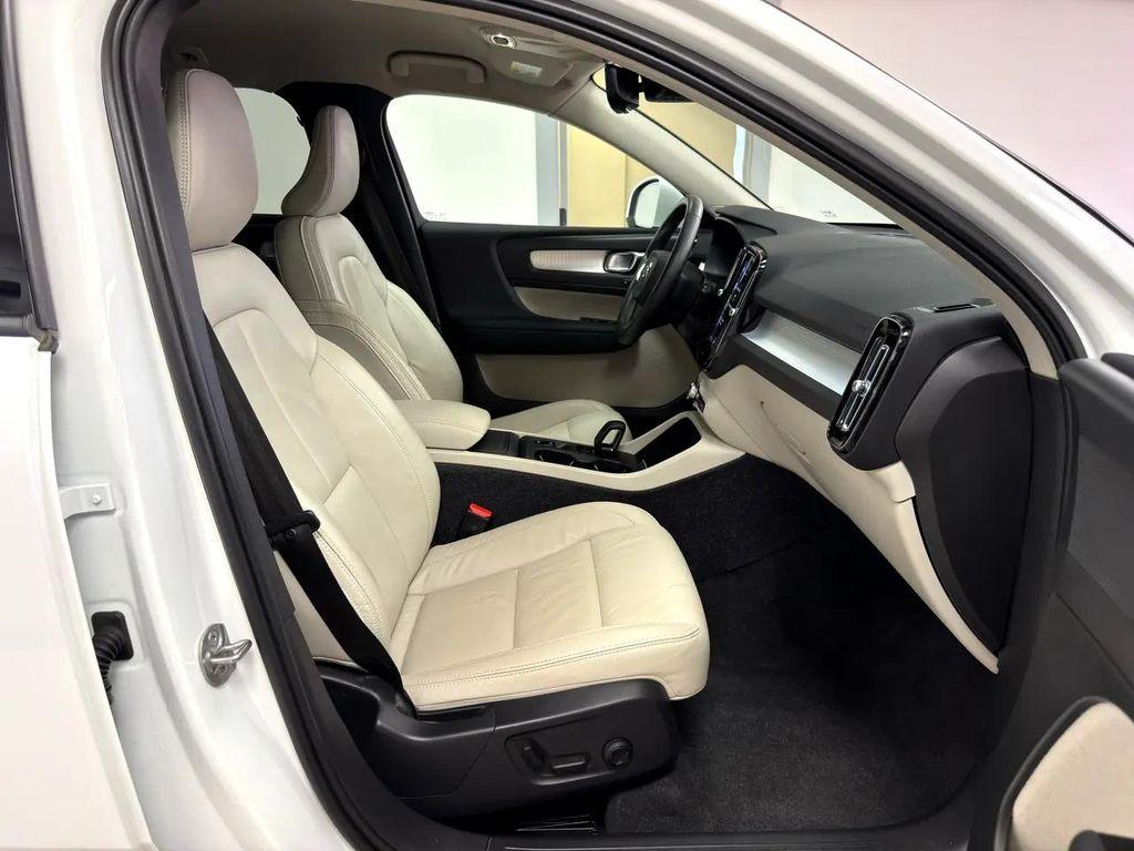 used 2022 Volvo XC40 car, priced at $20,995