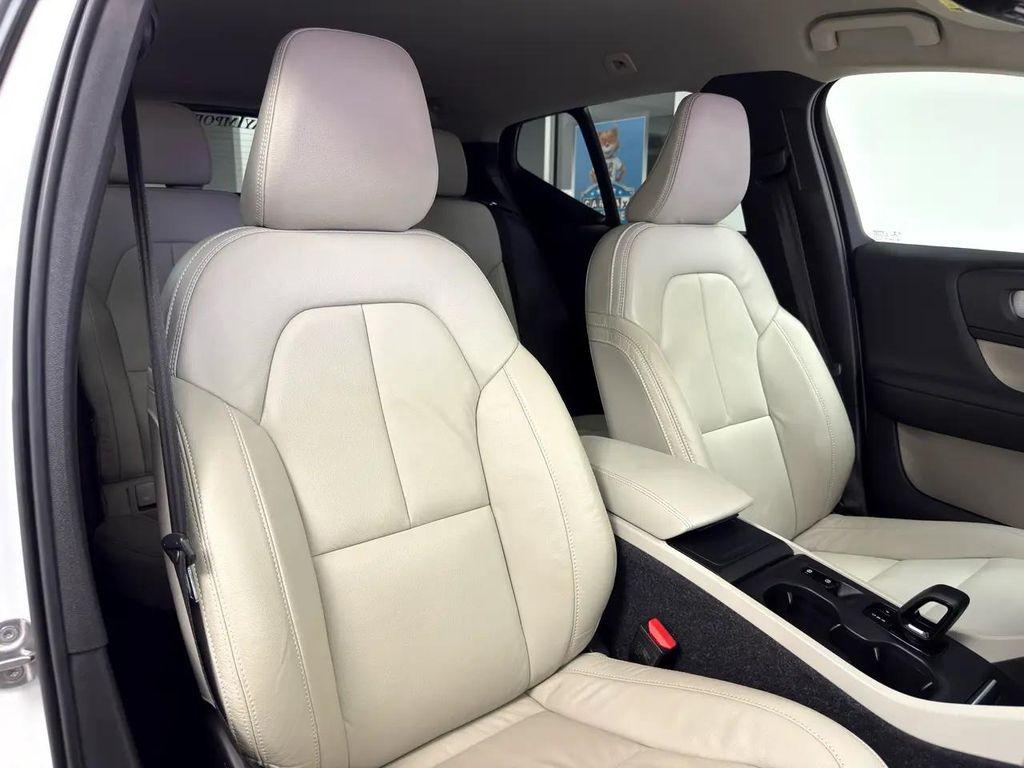 used 2022 Volvo XC40 car, priced at $20,995