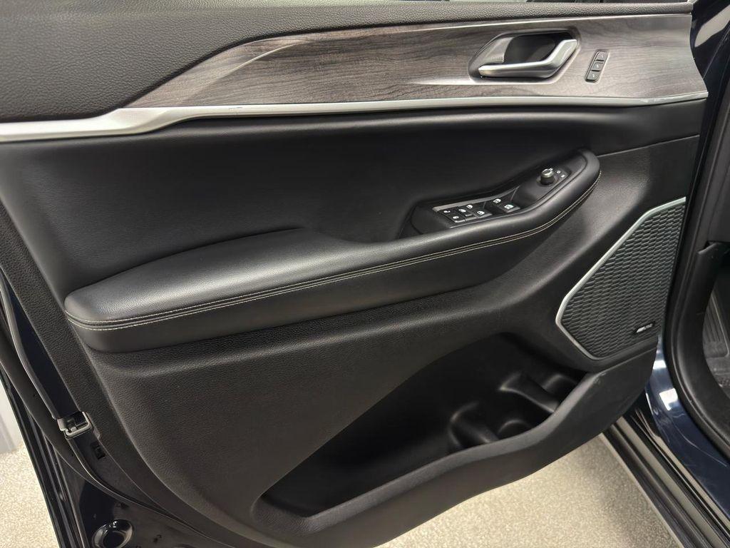 used 2023 Jeep Grand Cherokee car, priced at $31,495