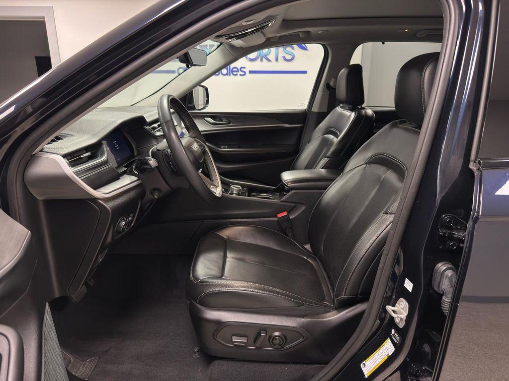 used 2023 Jeep Grand Cherokee car, priced at $31,495