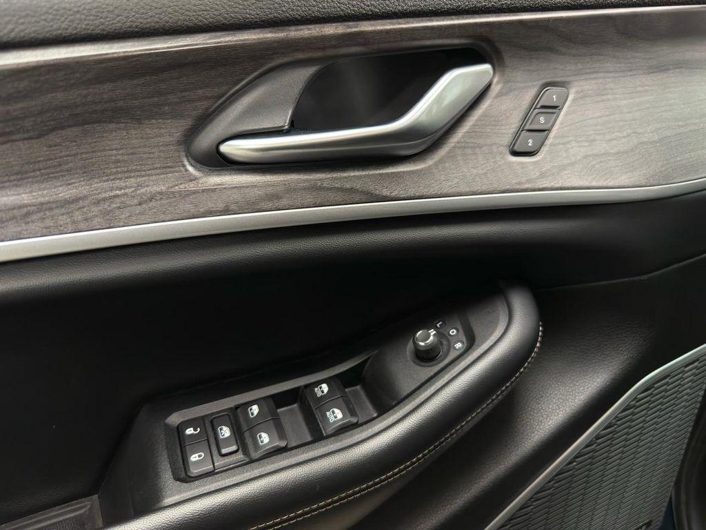 used 2023 Jeep Grand Cherokee car, priced at $31,495