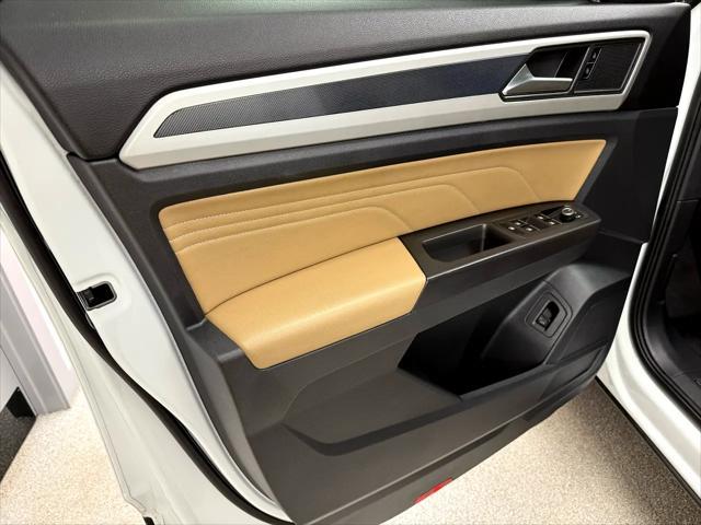 used 2022 Volkswagen Atlas Cross Sport car
