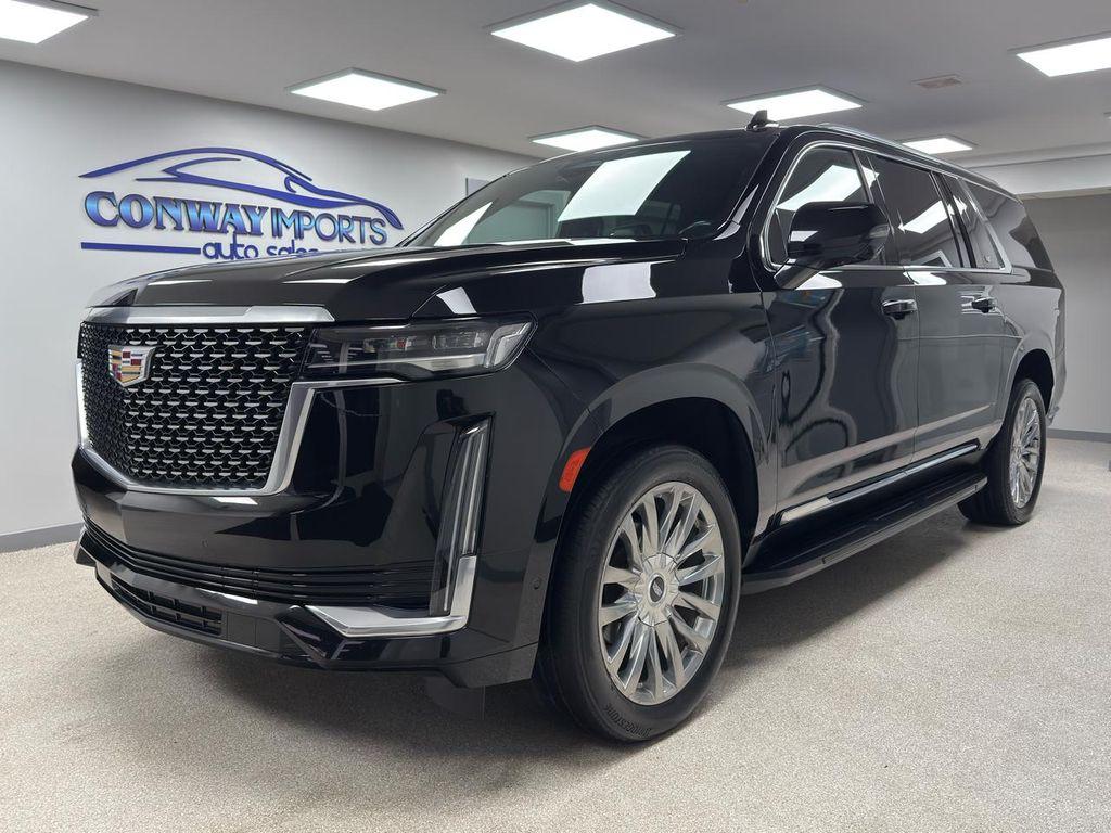 used 2022 Cadillac Escalade ESV car, priced at $53,995