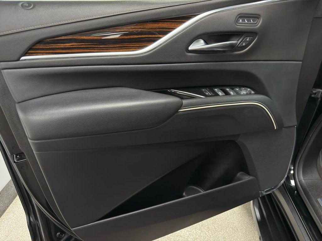 used 2022 Cadillac Escalade ESV car, priced at $53,995