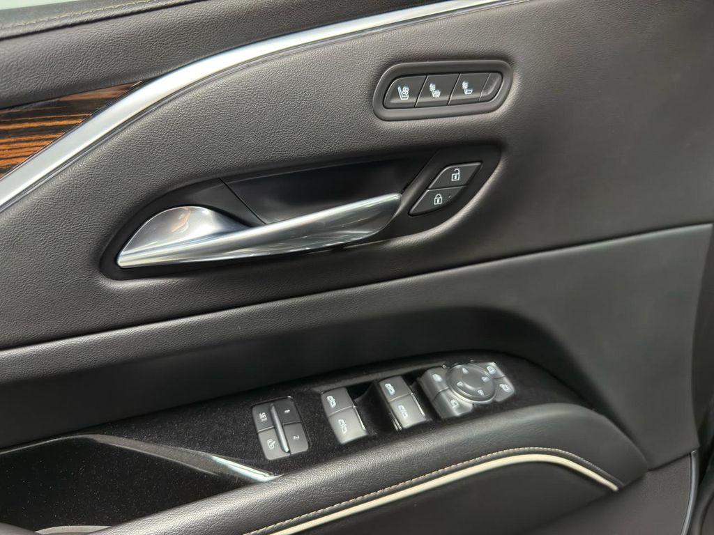 used 2022 Cadillac Escalade ESV car, priced at $53,995
