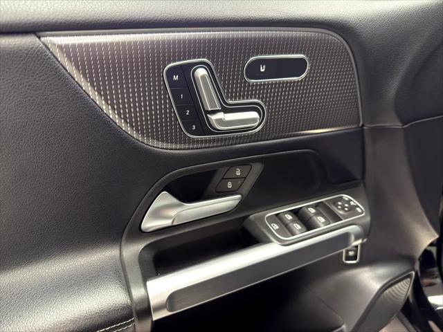 used 2021 Mercedes-Benz GLB 250 car, priced at $29,995
