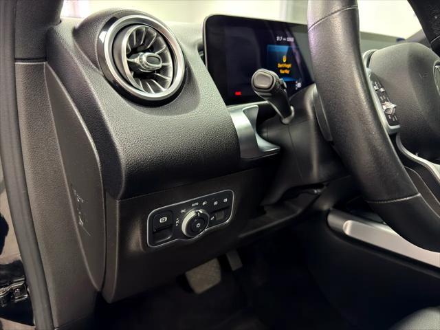 used 2021 Mercedes-Benz GLB 250 car, priced at $29,995