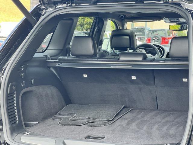 used 2020 Jeep Grand Cherokee car, priced at $27,999