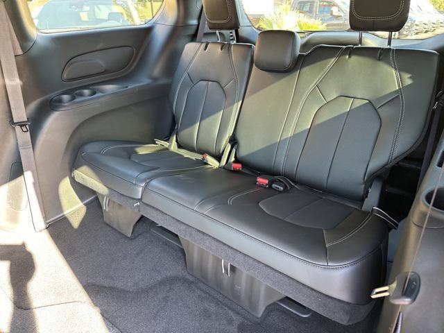 new 2024 Chrysler Pacifica car, priced at $46,877