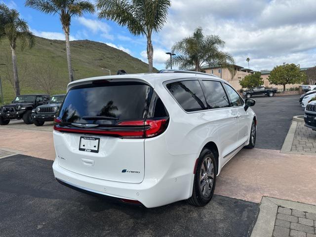 new 2025 Chrysler Pacifica car, priced at $61,480