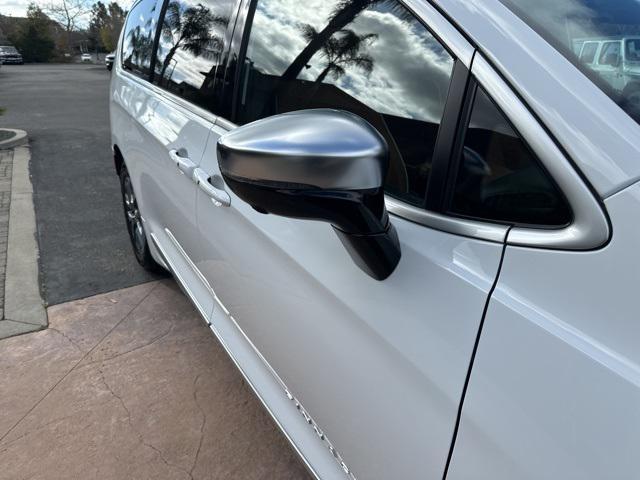 new 2025 Chrysler Pacifica car, priced at $61,480