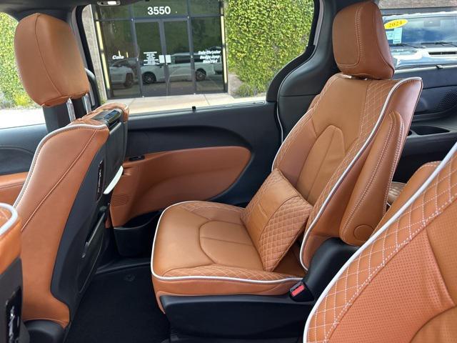 new 2025 Chrysler Pacifica car, priced at $61,480