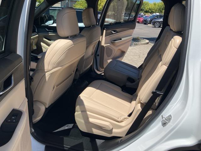 new 2025 Jeep Grand Cherokee L car, priced at $58,160
