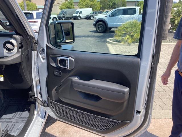 new 2024 Jeep Wrangler car, priced at $46,552