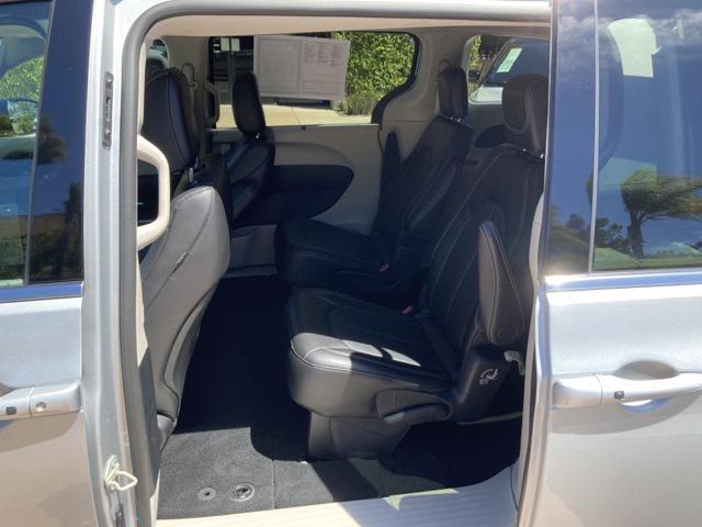 used 2024 Chrysler Pacifica car, priced at $34,911