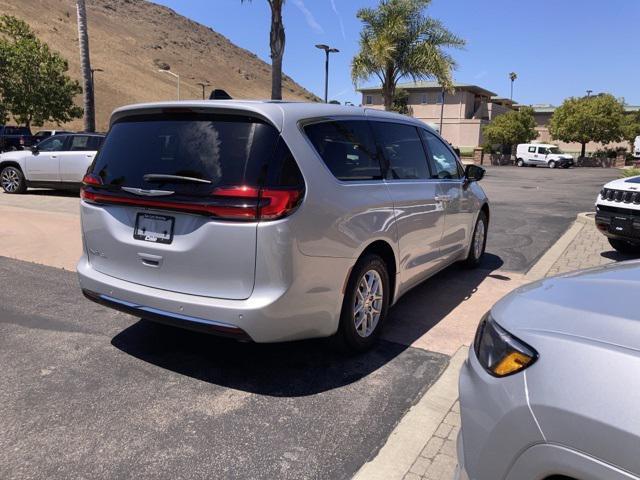 used 2024 Chrysler Pacifica car, priced at $34,911