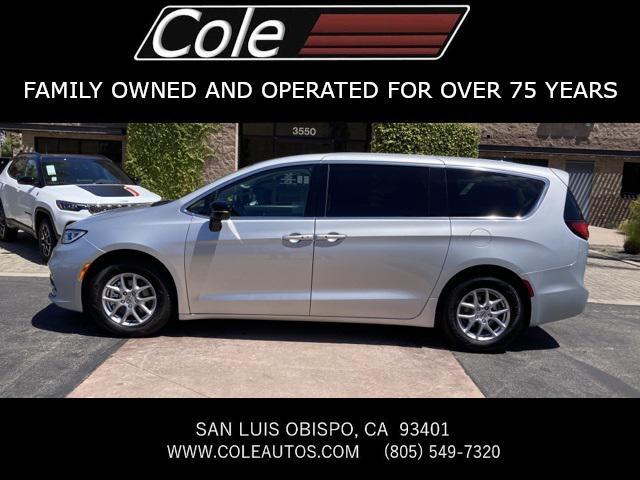 used 2024 Chrysler Pacifica car, priced at $34,911