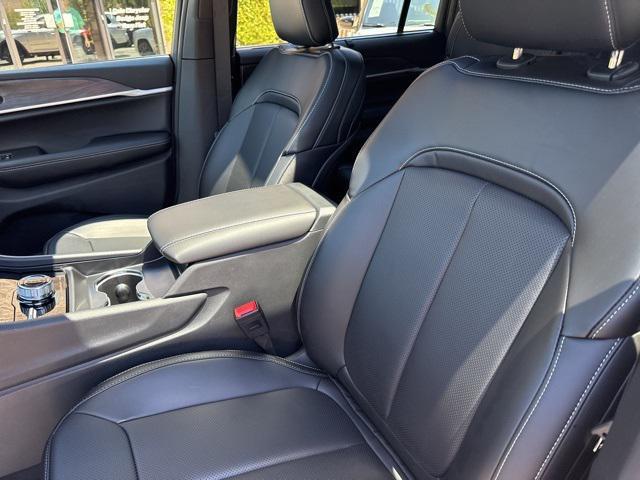 new 2025 Jeep Grand Cherokee L car, priced at $58,755
