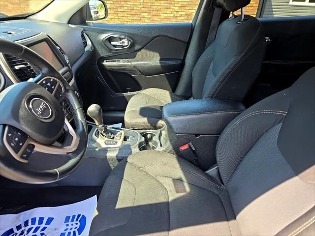 used 2015 Jeep Cherokee car, priced at $10,950