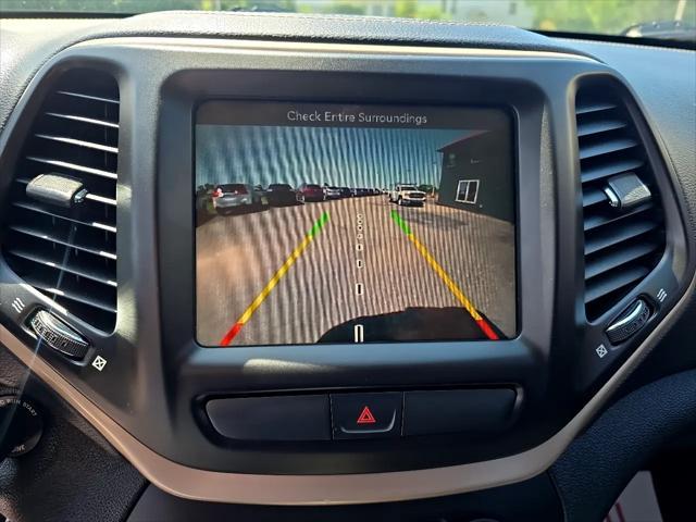 used 2015 Jeep Cherokee car, priced at $10,950