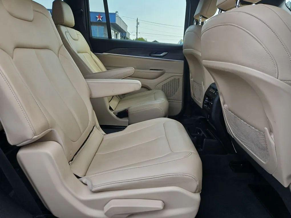 used 2023 Jeep Grand Cherokee L car, priced at $29,977