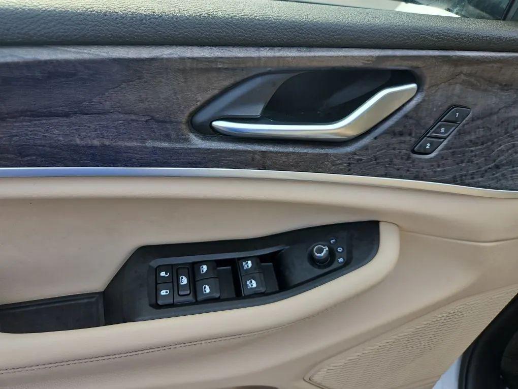 used 2023 Jeep Grand Cherokee L car, priced at $29,977