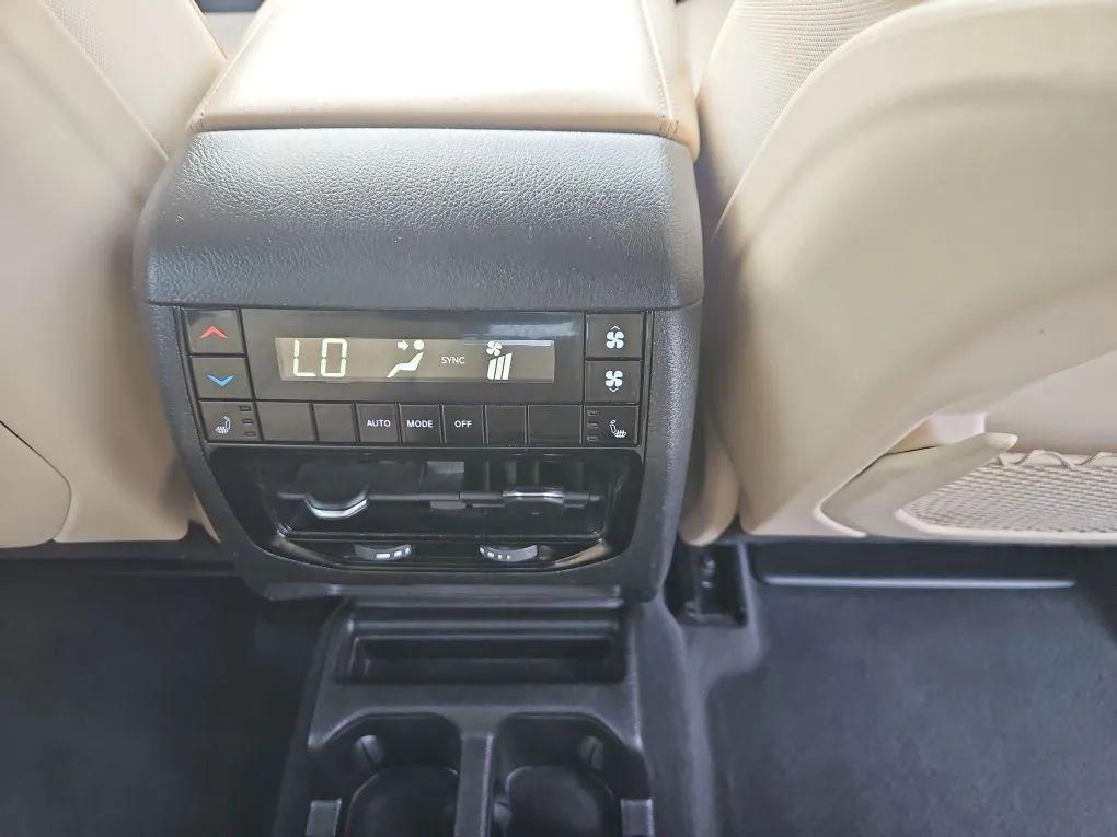 used 2023 Jeep Grand Cherokee L car, priced at $29,977
