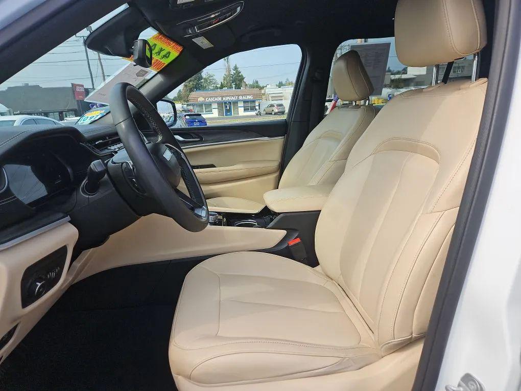 used 2023 Jeep Grand Cherokee L car, priced at $29,977