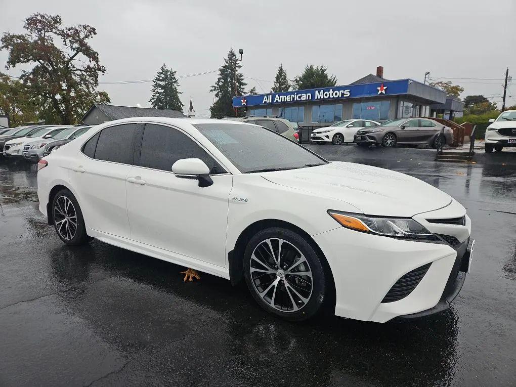 used 2018 Toyota Camry Hybrid car, priced at $21,912
