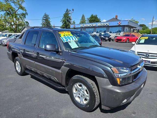 used 2006 Chevrolet Avalanche car, priced at $13,977