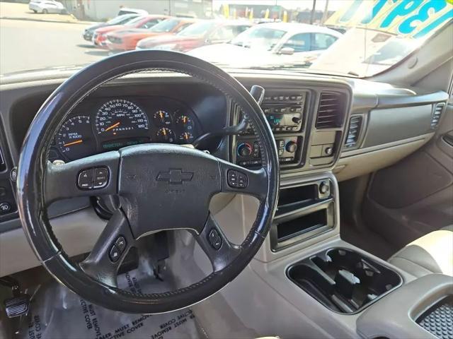 used 2006 Chevrolet Avalanche car, priced at $13,977