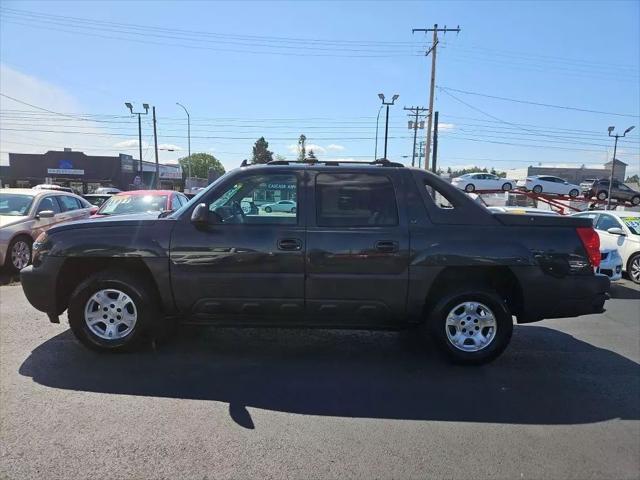 used 2006 Chevrolet Avalanche car, priced at $13,977