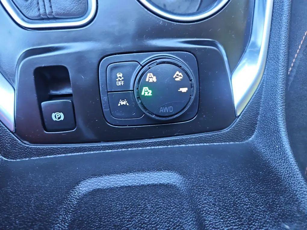 used 2020 Chevrolet Traverse car, priced at $25,952