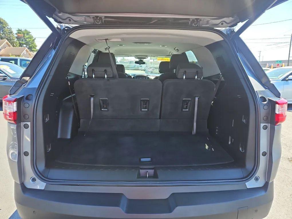 used 2020 Chevrolet Traverse car, priced at $25,952