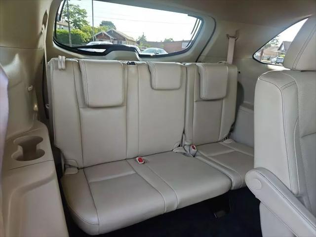 used 2016 Toyota Highlander car, priced at $23,932