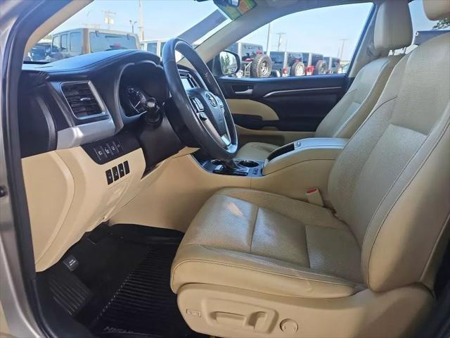 used 2016 Toyota Highlander car, priced at $23,932