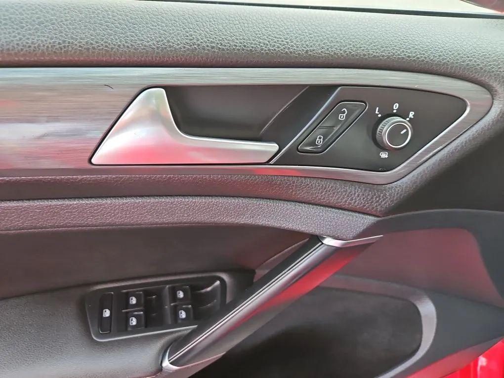 used 2019 Volkswagen Golf SportWagen car, priced at $17,971