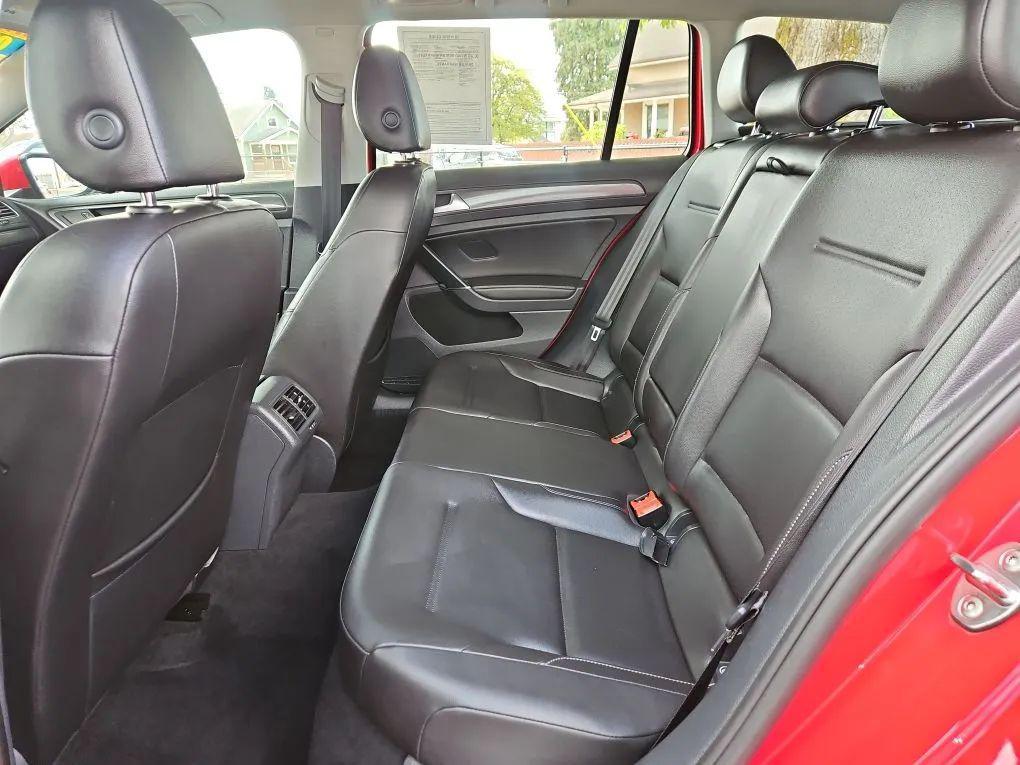 used 2019 Volkswagen Golf SportWagen car, priced at $17,971