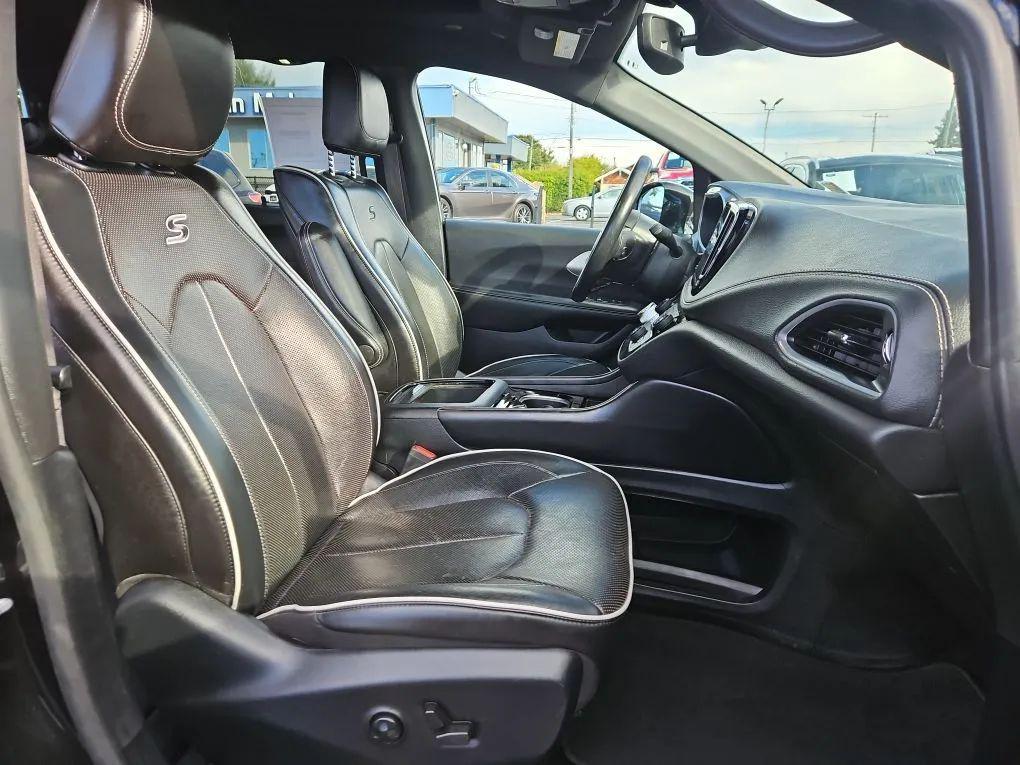 used 2021 Chrysler Pacifica car, priced at $29,977