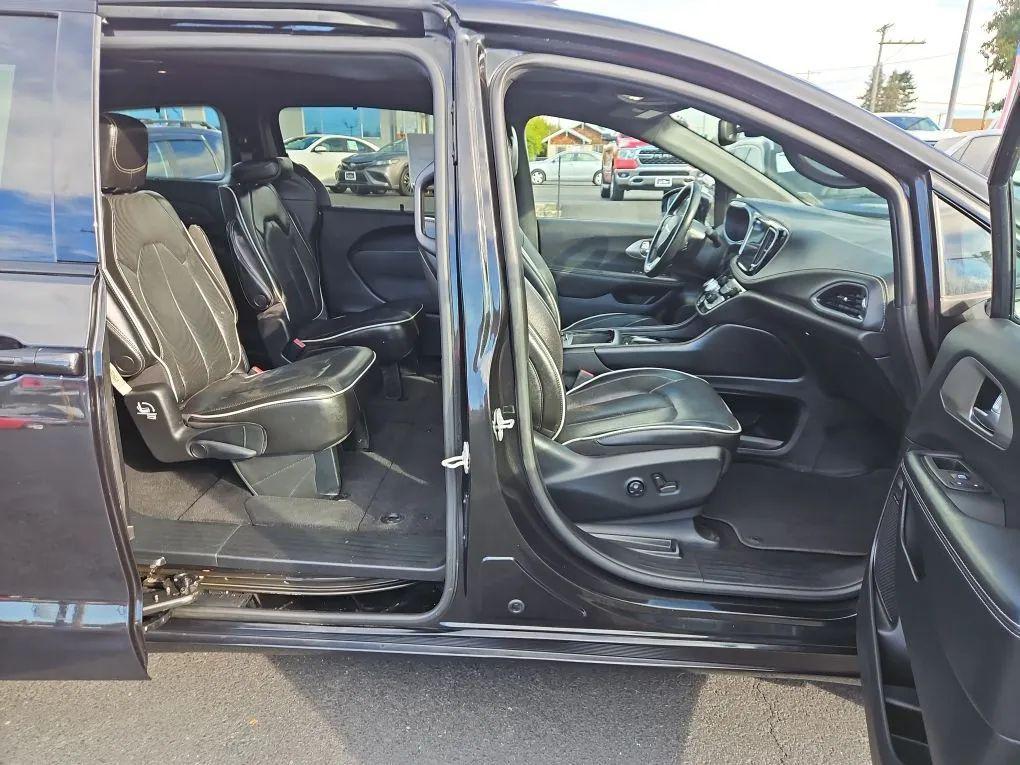 used 2021 Chrysler Pacifica car, priced at $29,977