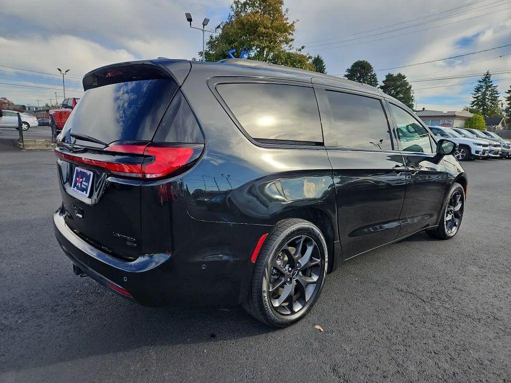 used 2021 Chrysler Pacifica car, priced at $29,977
