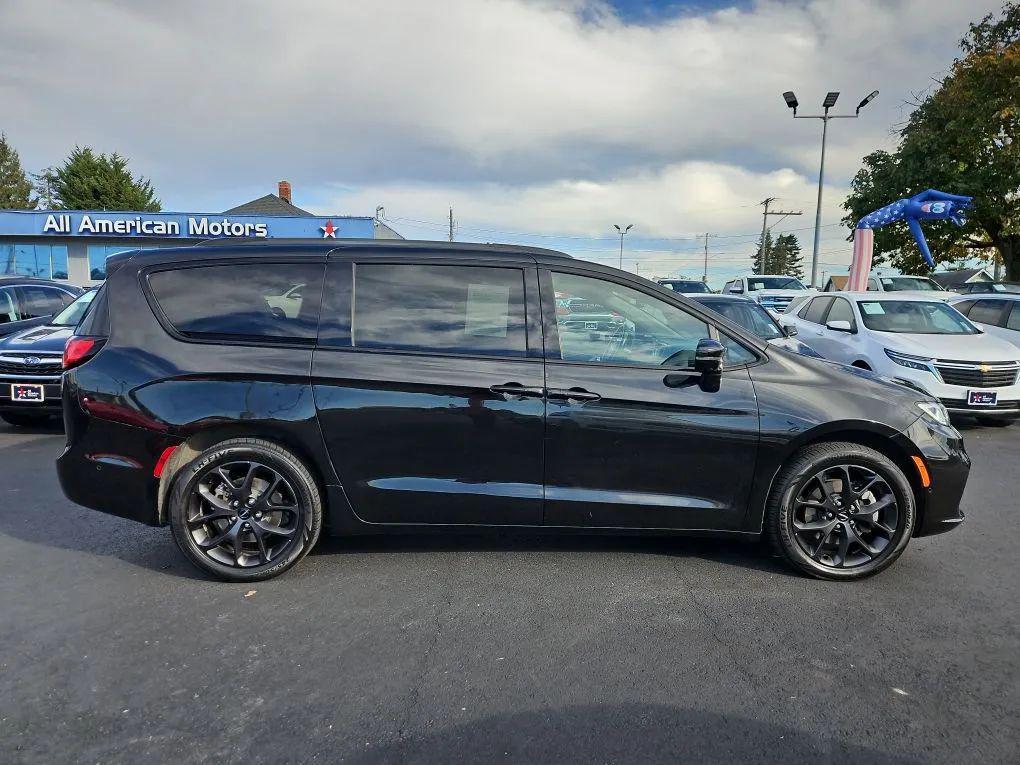 used 2021 Chrysler Pacifica car, priced at $29,977